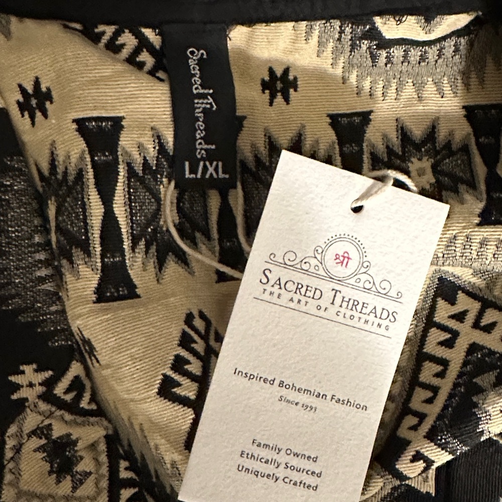 NWT. M/L.  Sacred Threads Black and Cream Patterned Blazer. LG/GR/GR01 - Picture 3 of 5